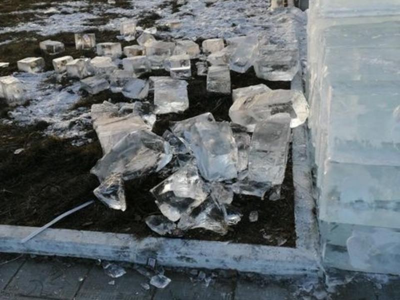 Власти Читы опровергли информацию о разбитом льде на пл. Труда
