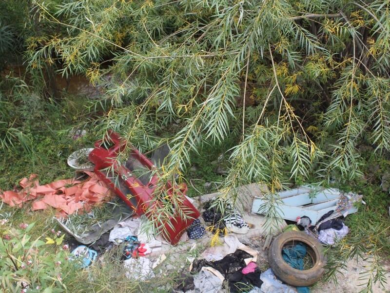 Берега реки Кайдаловка в Чите превратились в мусорную свалку