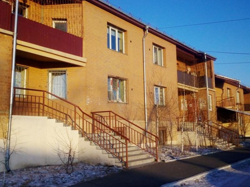 Эксперты ОНФ и Фонда ЖКХ из Москвы обследовали дом с плесенью для переселенцев в Чите