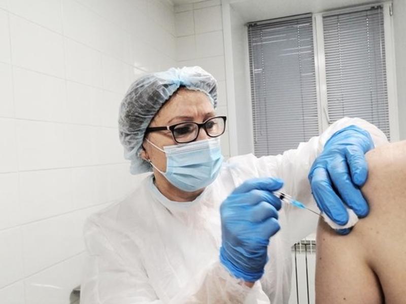 Из-за дефицита вакцин в жителям Забайкалья грозит увольнение