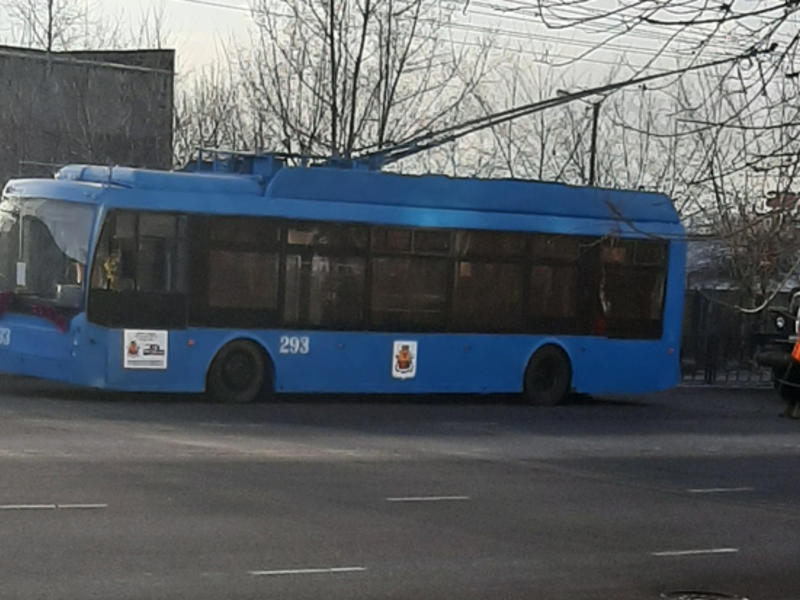 Новый-старый московский троллейбус сломался в центре Читы