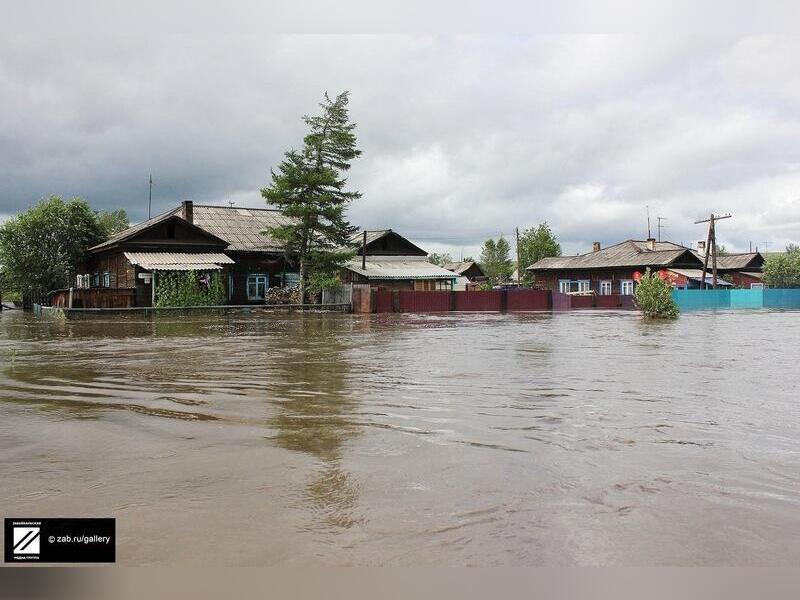Село в Читинском районе затапливает из-за размыва дамбы