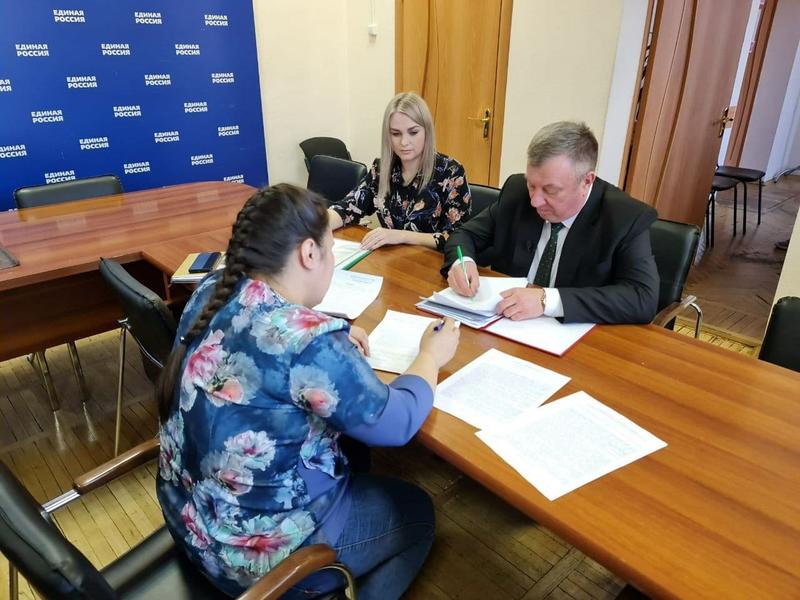 Гурулев сдал документы для участия в предварительных выборах в Госдуму от Забайкалья