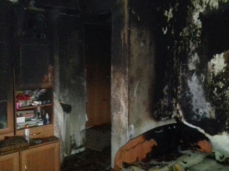 Пожарные потушили дом в Чернышевске за 10 минут