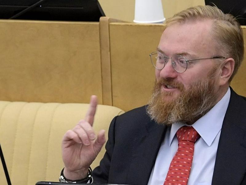 Депутат Госдумы попросил Деда Мороза не дарить подарки «дедморозо-скептикам»