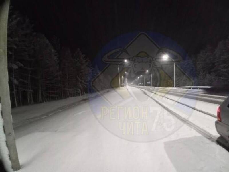 Запад Забайкальского края накрыл ночной снегопад