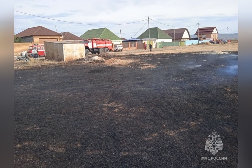 Горячая зола стала причиной ландшафтного пожара в Забайкалье