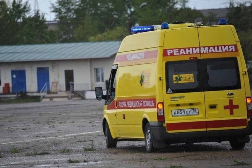 Девочка, которую сбила иномарка в Краснокаменске, находится в реанимации