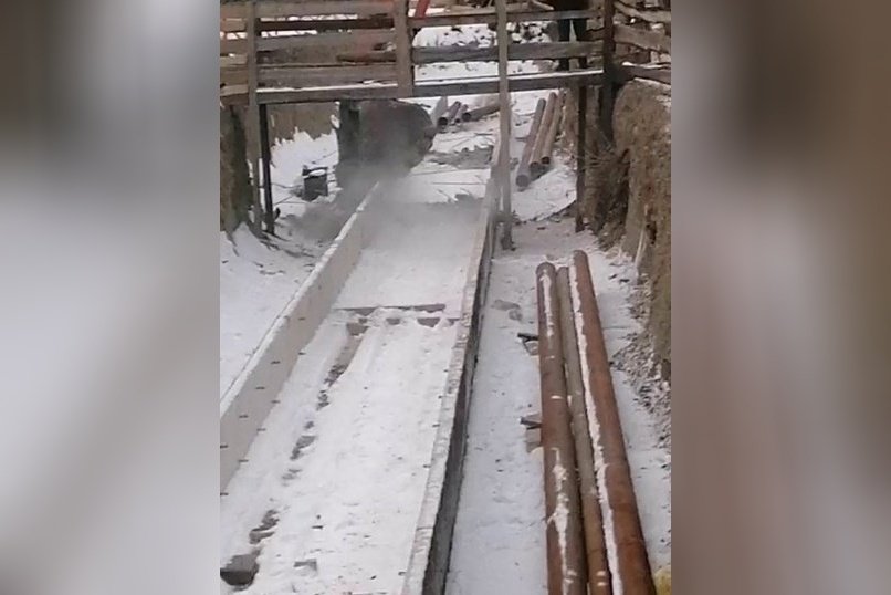 В Кыре переделывают недавно построенную теплотрассу