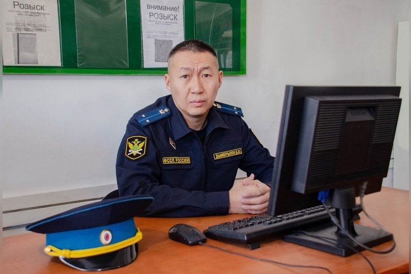 Судебный пристав спас человека с приступом эпилепсии в Чите