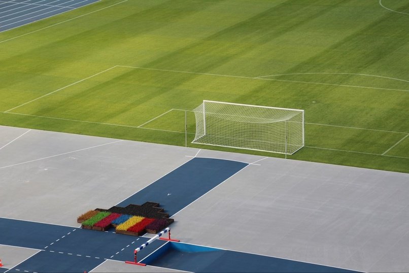 Как оптический трекинг FIFA читает футбольный матч: 29 точек на игроке, 50 измерений в секунду и датчик внутри мяча