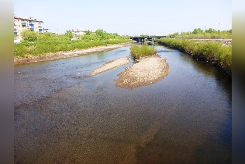 Тело утонувшего ищут в реке Чита