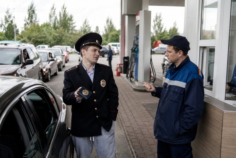 Липовая форма ради бензина: забайкалец прикинулся полицейским, чтобы заправиться без очереди