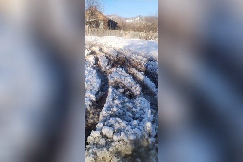 Дорога между селами очищена от снежных накатов после вмешательства прокуратуры