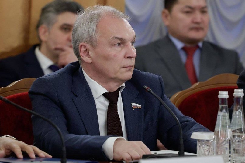 «Выкинули на улицу»: как депутат добился отставки некомпетентного чиновника