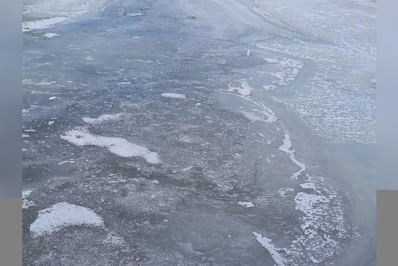 Дети вышли на неокрепший лед озера Кенон — спасатели предотвратили трагедию