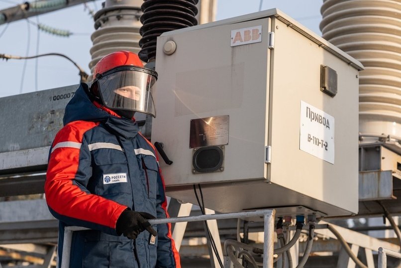 Новые объекты образования и здравоохранения подключили «Россети Сибирь» к электросетям