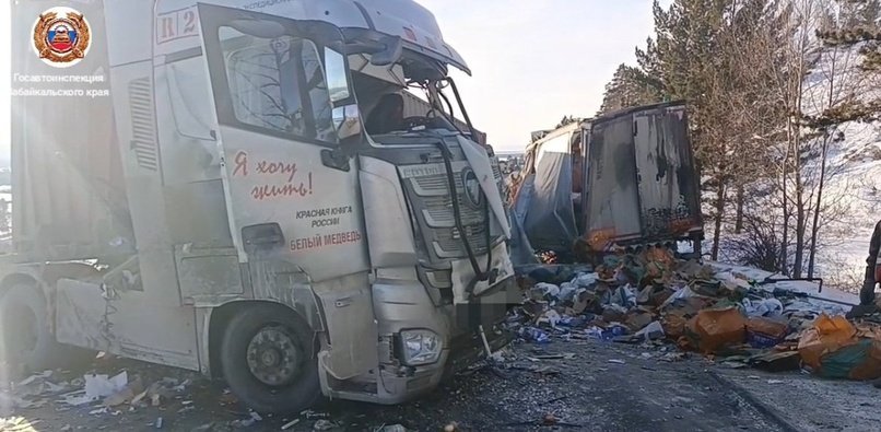 На трассе Р-258 «Байкал» в Хилокском округе столкнулись два грузовика
