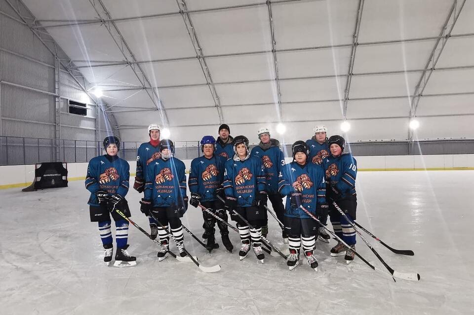 В Новой Чаре открылся современный крытый хоккейный корт площадью около 2 000 кв.м