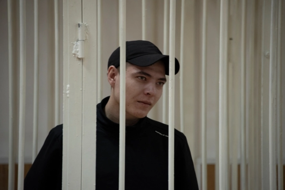 Руки за решеткой фото. Уголовное дело. Парень за решеткой. Жиганде кэм жиганде. Парень получил срок.