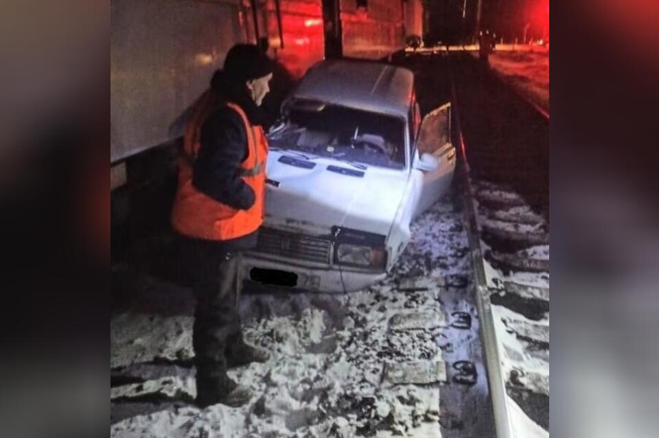 Водитель выехал под поезд на станции Зилово участка ЗабЖД