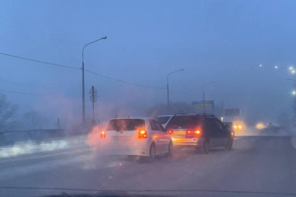 Четыре автомобиля столкнулись на перекрёстке в Сосновом Бору