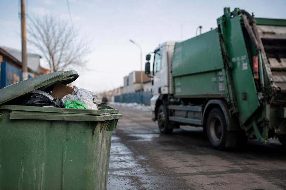 Субсидии есть, водителей нет: «Олерон+» вновь в эпицентре мусорного хаоса