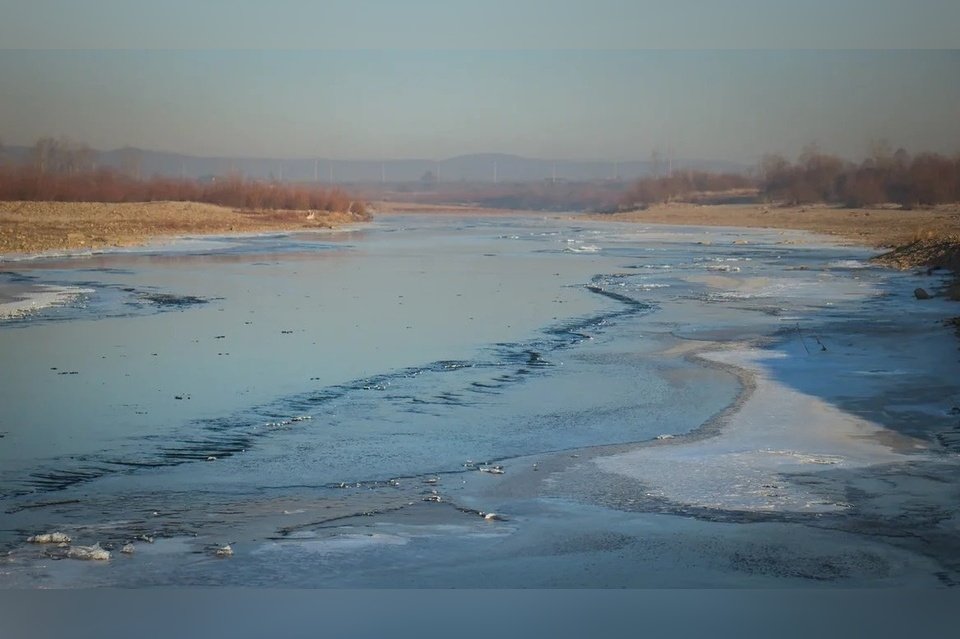 Два ребёнка утонули в Забайкалье, провалившись под лёд
