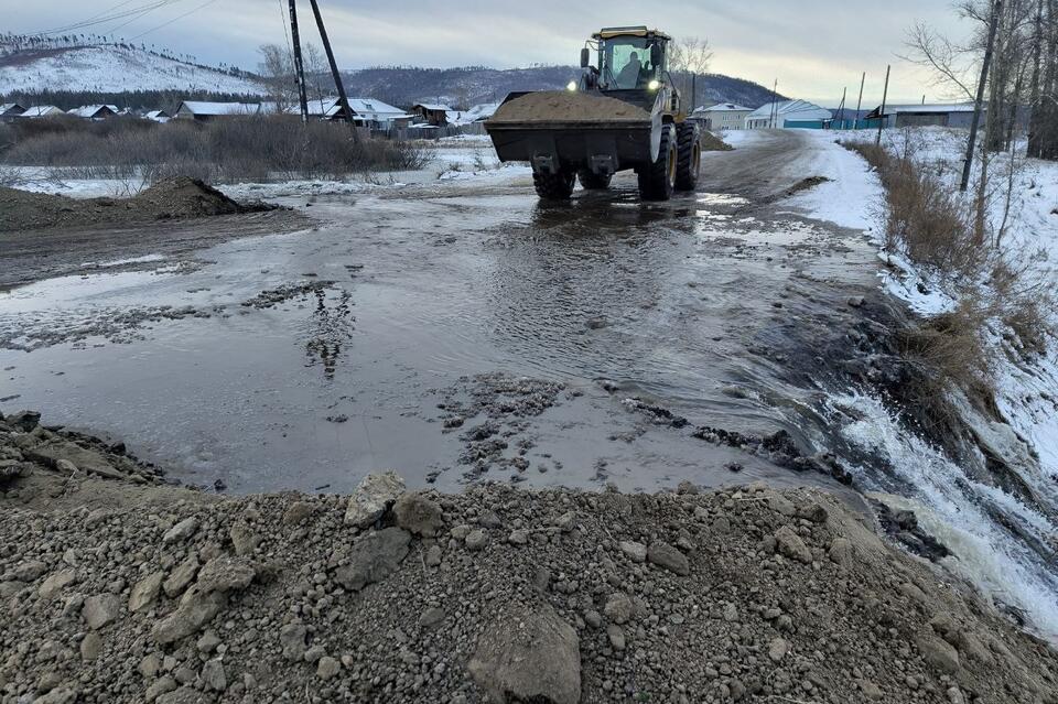 «Резкий подъём воды»: улицу затопило в Петровск-Забайкальском