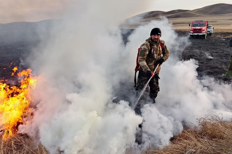 Степной пожар произошел в Забайкалье