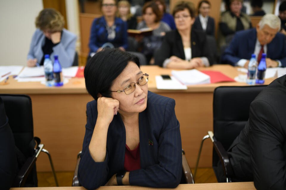 Д.Доржиева: Региональная программа по поддержке кадров нужна сейчас, потом будет поздно