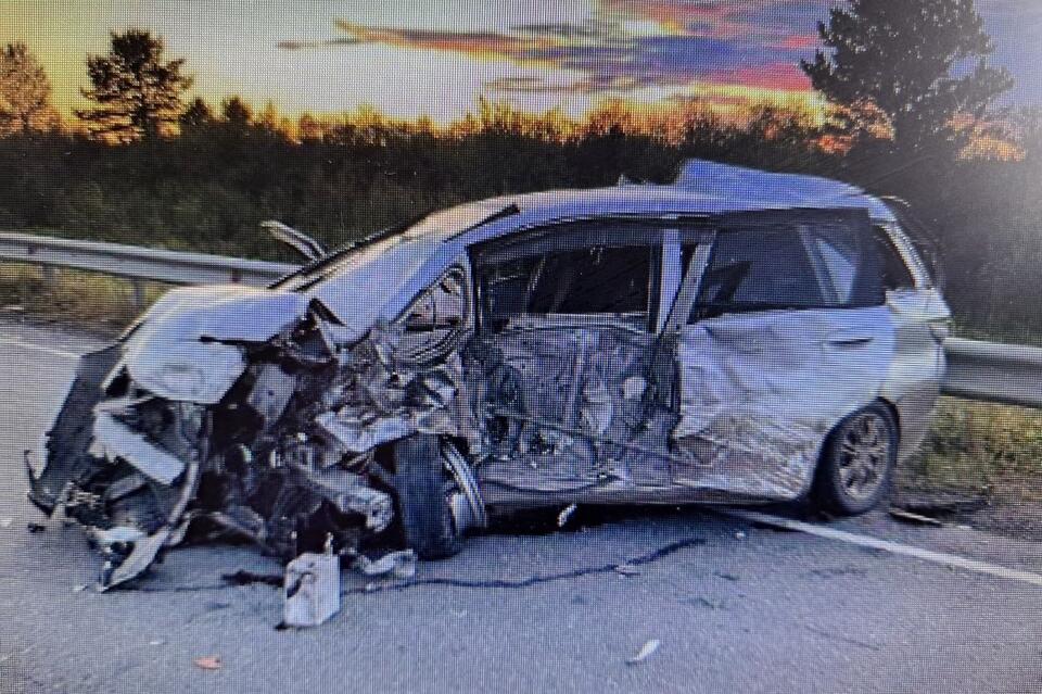 Четыре большегруза и легковой автомобиль столкнулись в Улетовском районе