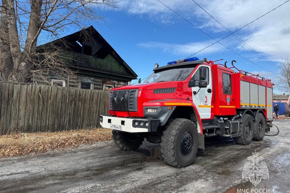 Гараж загорелся в Хилке