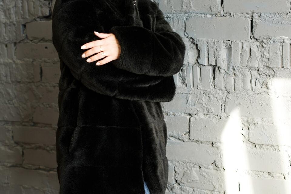 Незаконные листовки с продажей шуб убрали со столбов в Чите