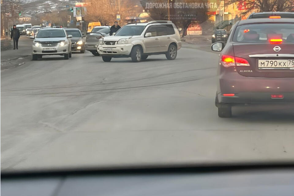ДТП около моста на Ярославского спровоцировало длинную пробку