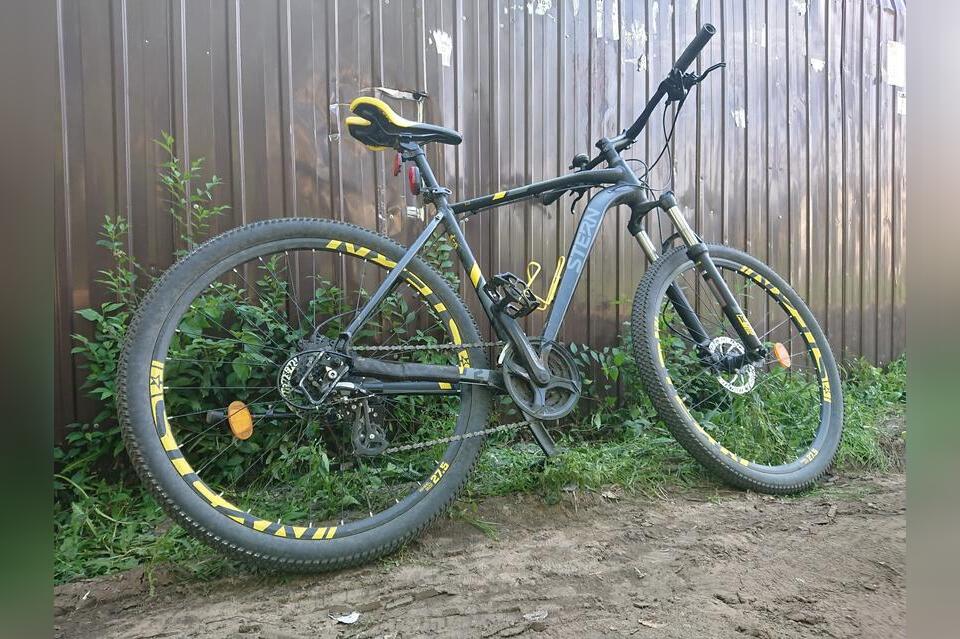 Забайкальский бомж разобрал крышу гаража и похитил велосипед