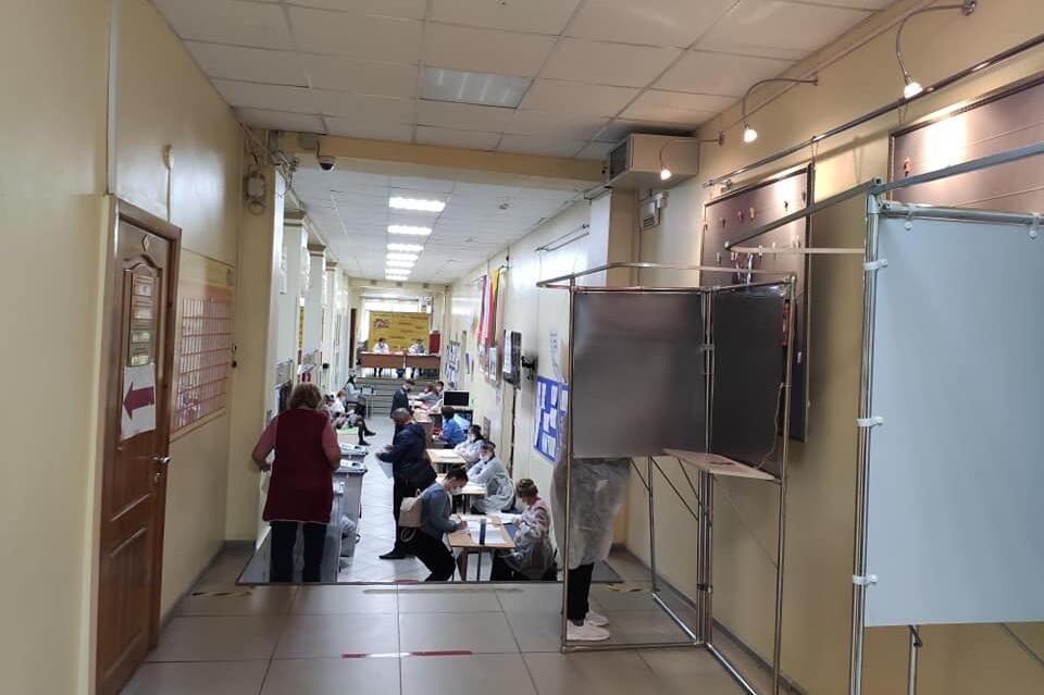В Чите на одном из участков избирателям отказывали в праве на тайное голосование
