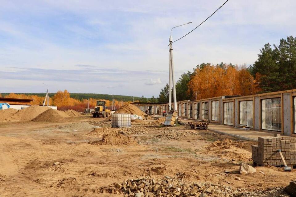 В «Амодово» выполняются работы по отделке вольеров для медведей, волков и лис