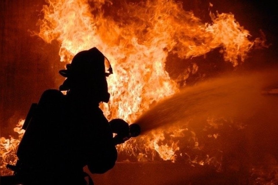 Пожар с погибшими произошёл в посёлке Карымское