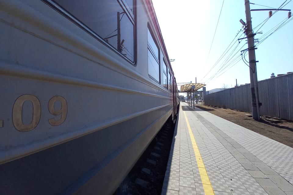 Несовершеннолетний попал под поезд в Бурятии