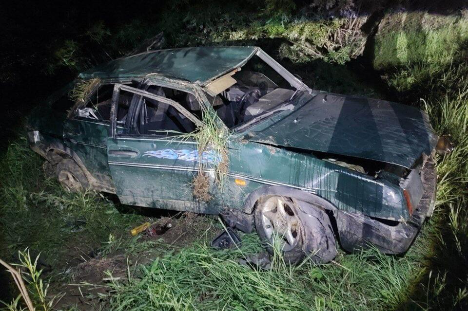 Водитель без прав опрокинулся на трассе в Чернышевском районе