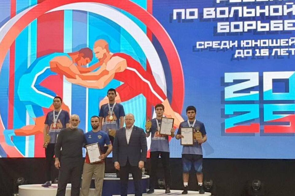 Забайкалец завоевал серебро в Первенстве России по вольной борьбе