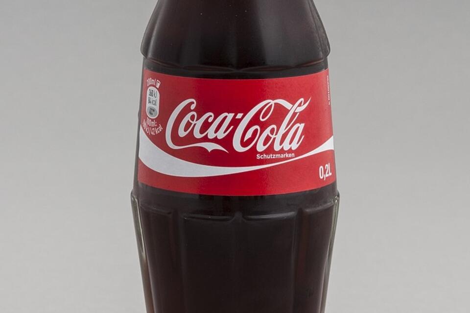 Производитель безалкогольных напитков Coca-Cola продолжит работу в России