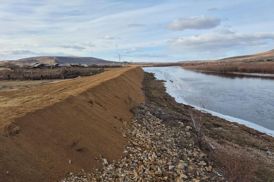 В селе Гаур укрепили берег за 5,3 млн рублей