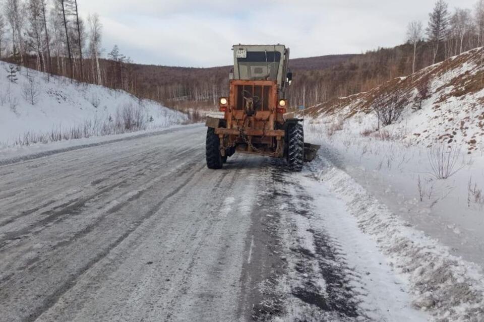 Региональные дороги чистят от снега