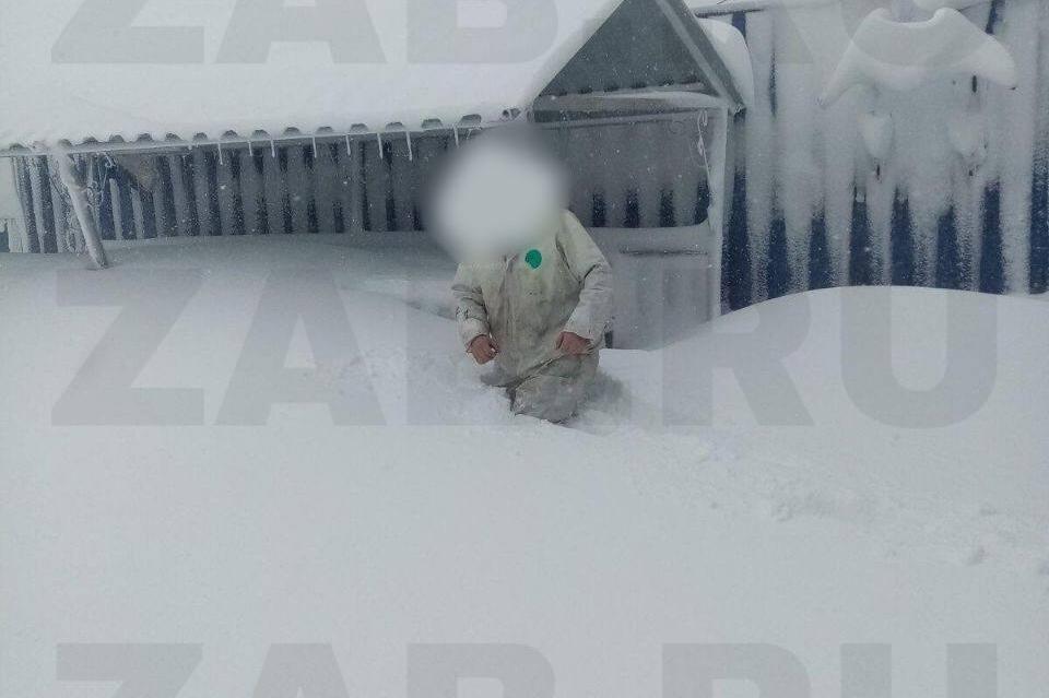 Снег «по пояс»  выпал в Каларском округе