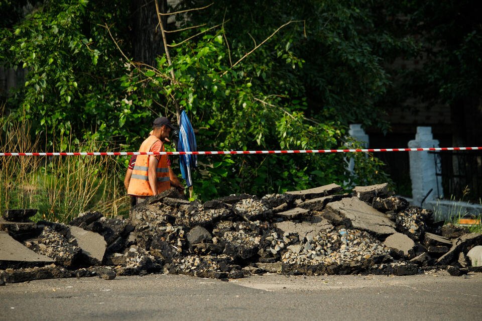 Жители ГРЭСа жалуются на неудобства от ремонта водосетей