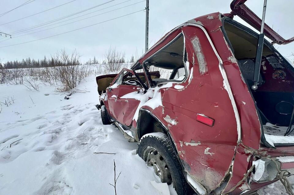 «Нива» врезалась в поезд – водитель погиб на месте