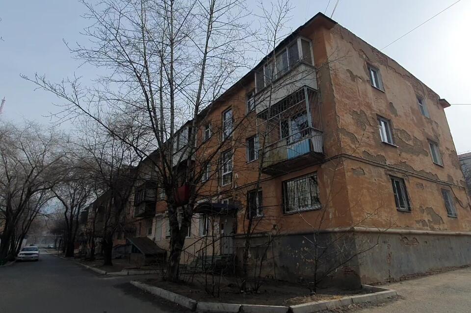 Щеглова поручила избавиться от объявлений на фасадах зданий в Чите