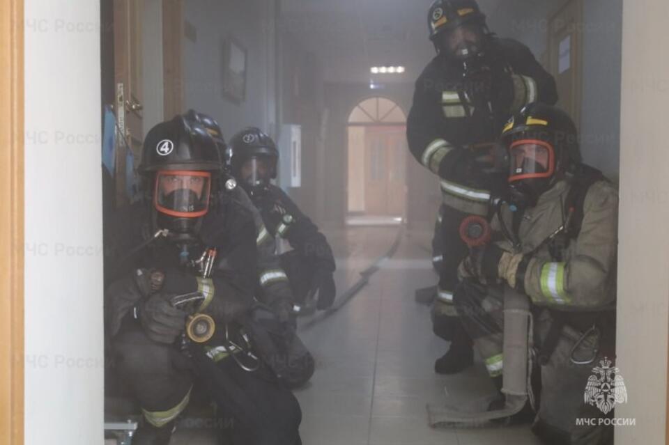 Пожарно-тактические учения прошли в администрации Читы